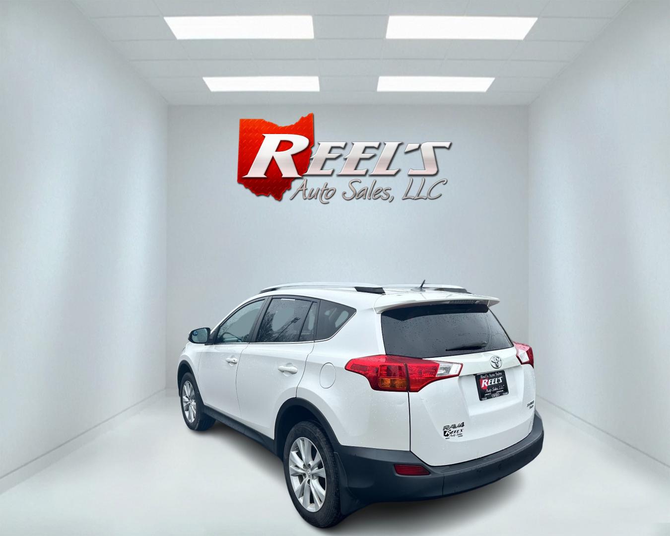 2013 White /Black Toyota RAV4 Limited (2T3DFREV1DW) with an 2.5L I4 DOHC 16V engine, 6-Speed Automatic transmission, located at 547 E. Main St., Orwell, OH, 44076, (440) 437-5893, 41.535435, -80.847855 - Photo#6